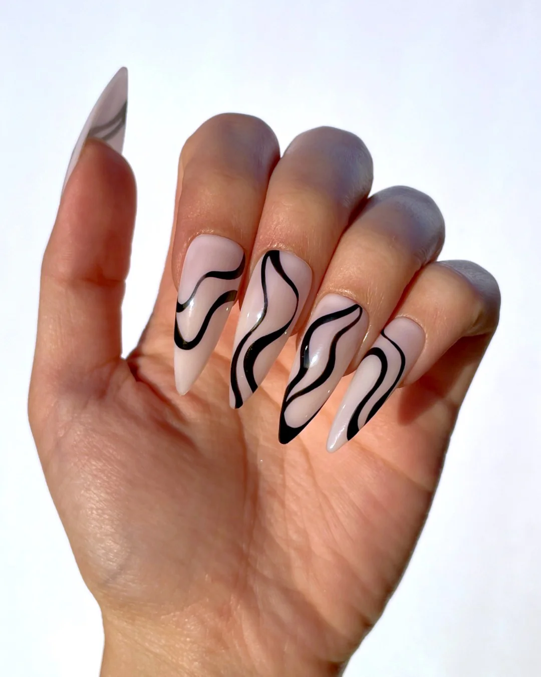 Monochrome Swirls - Nail Gallerys