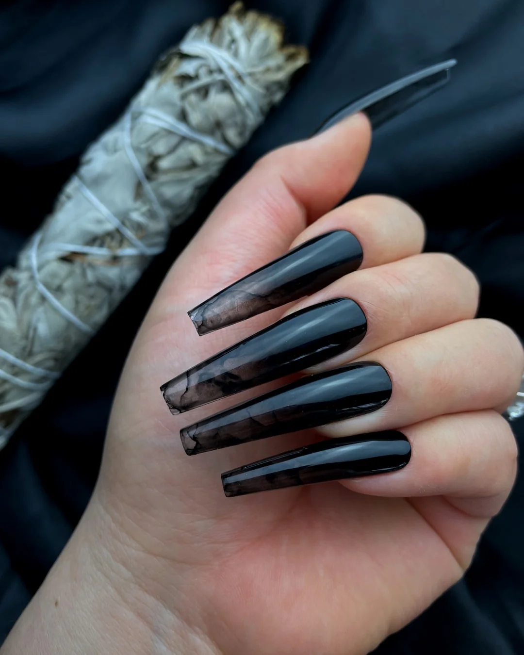 Smoky - Nail Gallerys