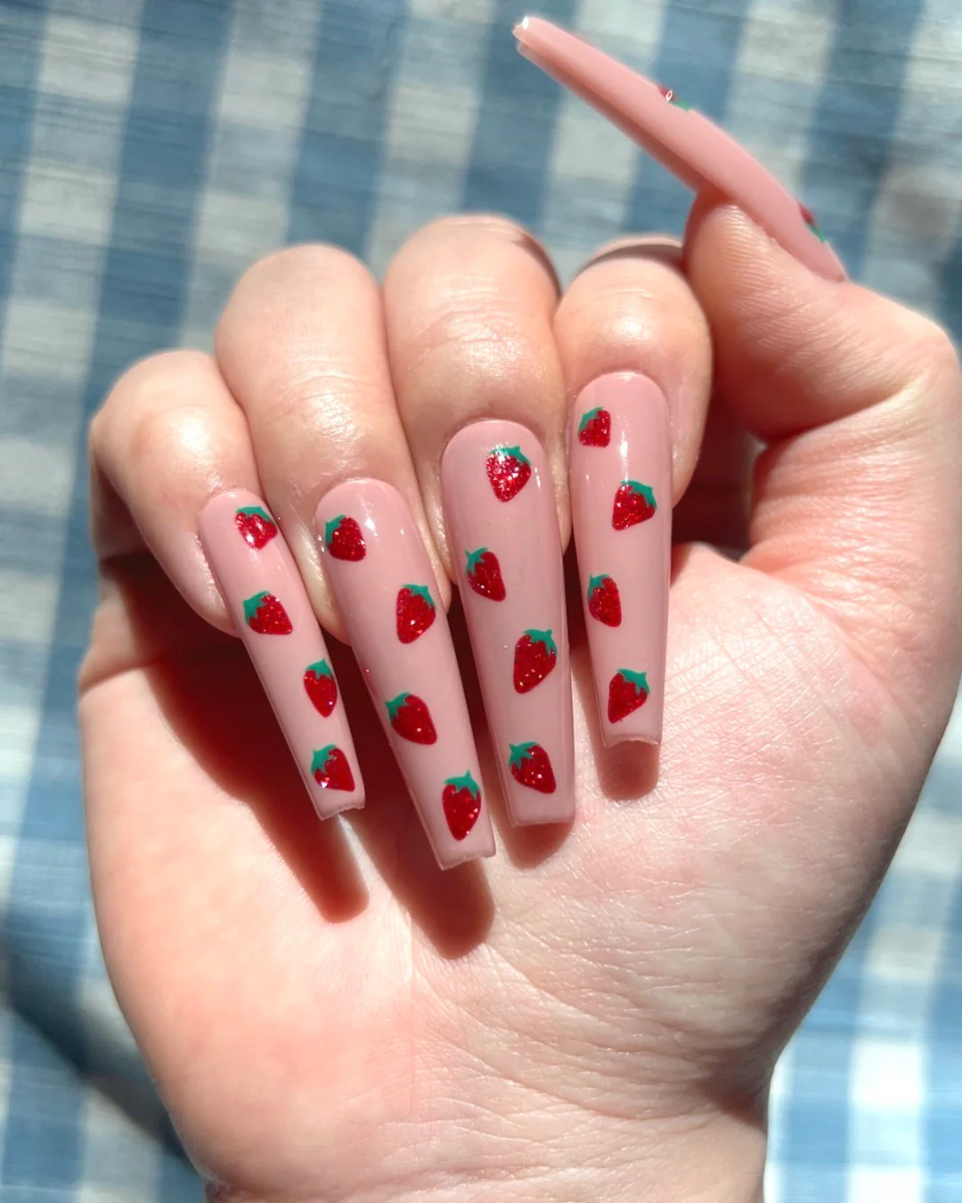 P��tillante Fraise - Nail Gallerys