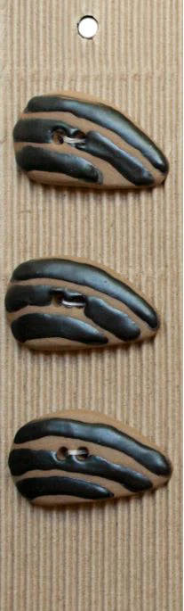 Incomparable Buttons - Brown & White - Card of 3 - Nail Gallerys