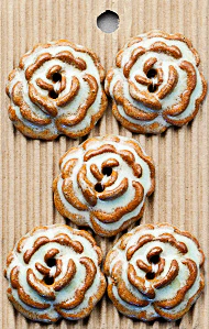 Incomparable Buttons - Medium Fawn/Aqua Flowers - Card of 5 - Nail Gallerys