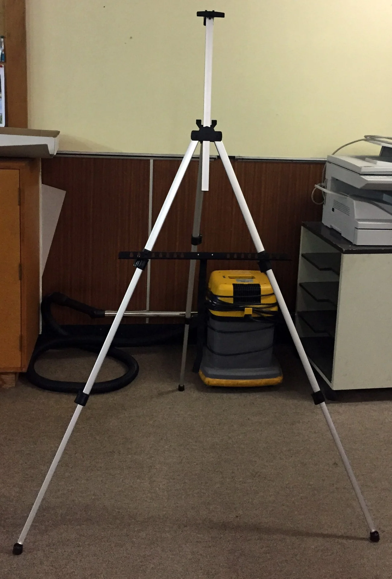 Das Small Aluminium Easel - Nail Gallerys