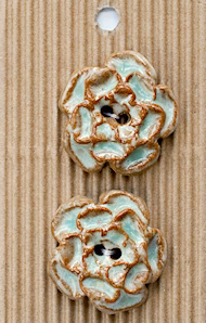 Incomparable Buttons - Aqua/brown Flowers - Card of 2 - Nail Gallerys