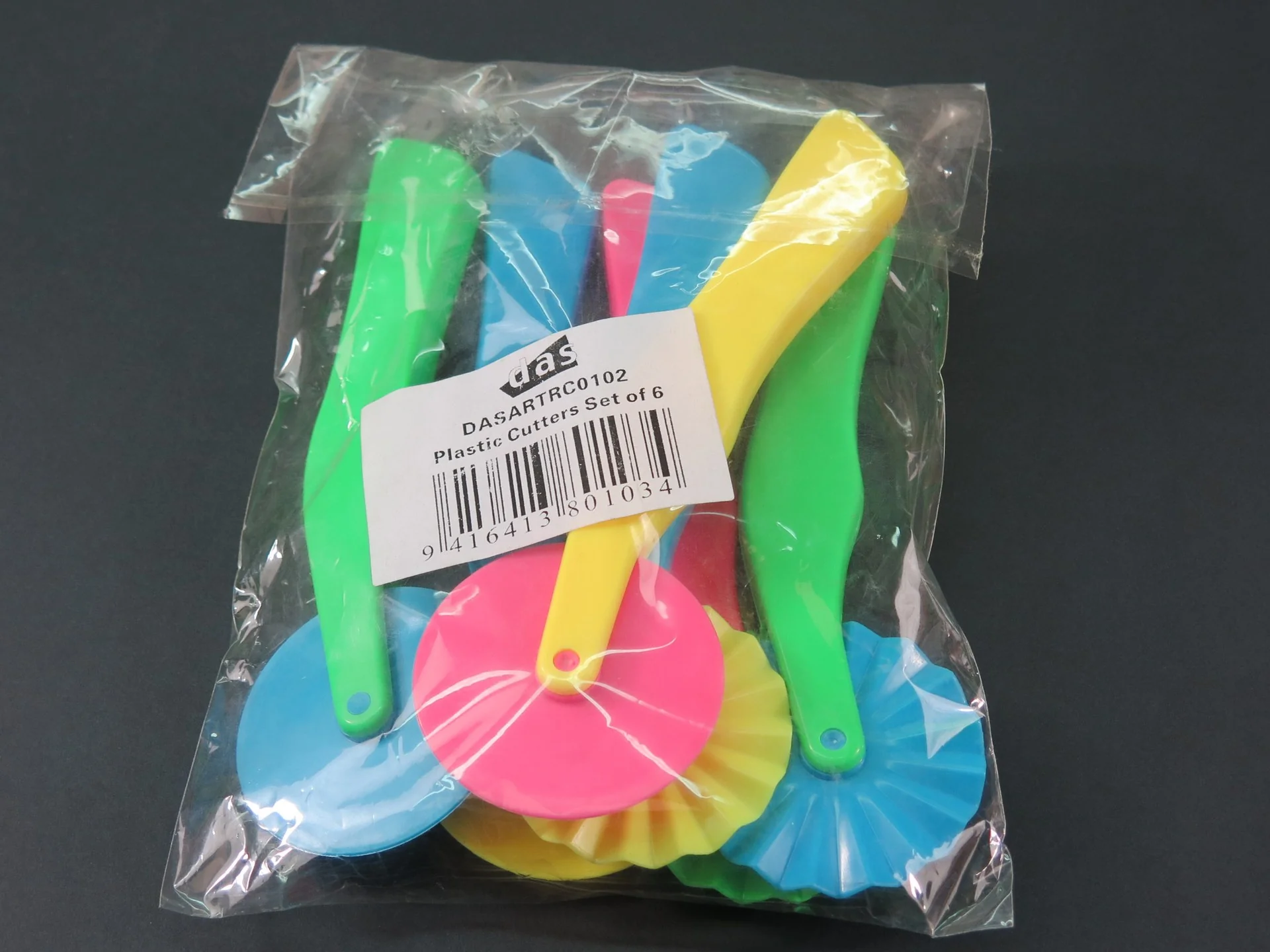 Das Plastic Cutters Set Of 6 - Nail Gallerys