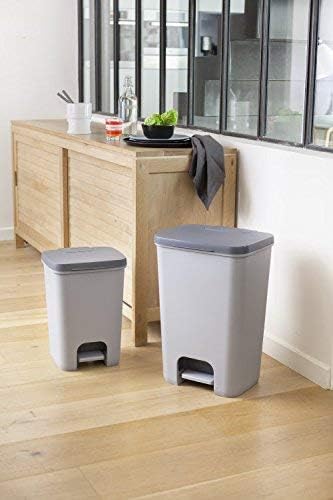 CURVER Poubelle Rectangulaire à pédale 20L Essentials - Ouverture Manuelle - Pour Cuisine, Bureau, Salle de Bain - 30,3 x 29,4 x 42,8 cm - Gris/Anthracite - Nail Gallerys