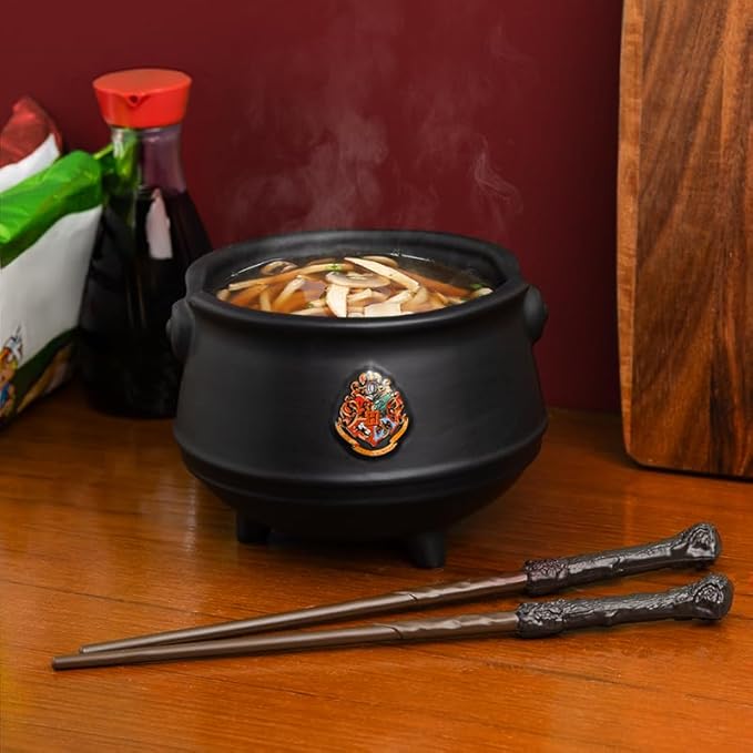 Paladone Ensemble de ramen chaudron Harry Potter – Produit sous licence officielle, bol à nouilles en céramique avec baguettes en forme de baguette, cadeau pour tous les fans de films et de livres - Nail Gallerys