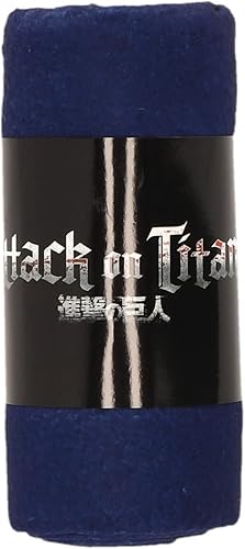 SAHINLER créateur d'univers Attaque des Titans - Plaid Attaque des Titans Livaï 110x130 cm - 100% Polyester – Bleu Marine - Nail Gallerys