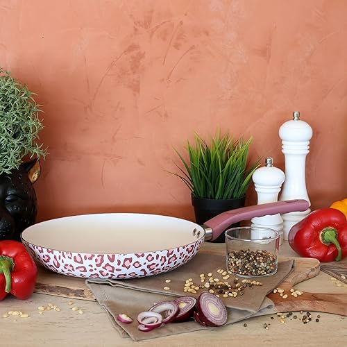 MENASTYL - Poêle Léopard Rose 28cm tous feux dont induction - Revêtement antiadhésif - Aluminium recyclé - Poignée effet bois ergonomique - Motif Léopard - 6020962 - Nail Gallerys