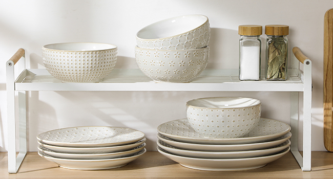 Peu encombrantes et empilables