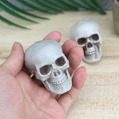 Toddmomy 2 Pièces Tête De Mort De Simulation Accessoires De Squelette Têtes De Mort en Plastique Décor d'halloween Tête De Mort Décor De Crâne Dhalloween Mini-Bougie Homme Petit Couronne - Nail Gallerys