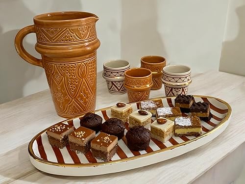 Luxe Marocain : Ensemble Cruche, 4 Verres, Plateau – Argile Blanche, Or 12 Carats, 38x18 cm – Table Élégante (Terre de Sable) - Nail Gallerys