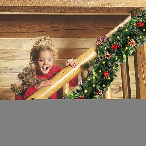 Ghopy 270cm Guirlande Sapin Noel Artificiel, Couronne Sapin Vert Arbre avec Pommes de Pin, Fruits Rouges, Décoration Idéale Noël, pour Chambre Porte Mur Fenêtre Escalier Cheminée (2,7m avec 50Leds) - Nail Gallerys