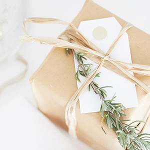 raphia naturel pour emballage cadeau