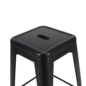 Tabouret de bar au style industriel en métal noir mat hauteur 66cm