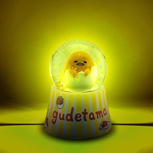 Sanrio Gudetama Mini boule à neige lumineuse pour adulte avec présentoir à paillettes | 7,6 cm de haut - Nail Gallerys