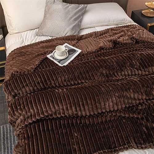 Jeté pelucheux imitation lapin à larges rayures de couleur unie - Couverture en flanelle douce et confortable en velours de lait pour lit ou canapé, jeté décoratif chaud et pelucheux pour salon - Nail Gallerys